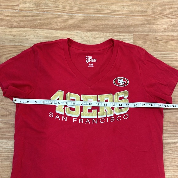 Women's San Francisco 49ers Red Short Sleeved V-Neck T-Shirt Size Large - Picture 6 of 7